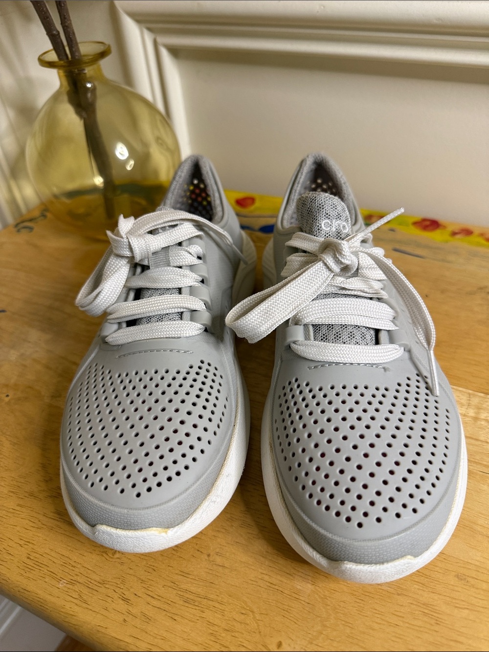 CROCS light gray textile slip-on with interior label Sz 6